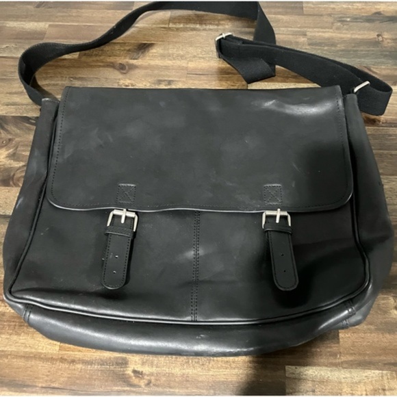Unisex leather computer satchel. - Picture 2 of 4